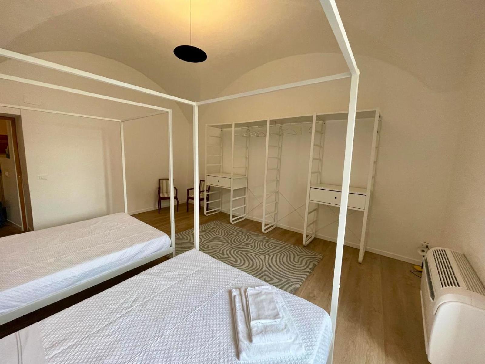 Apartamento Le Volte Di Via Portica Asís Exterior foto