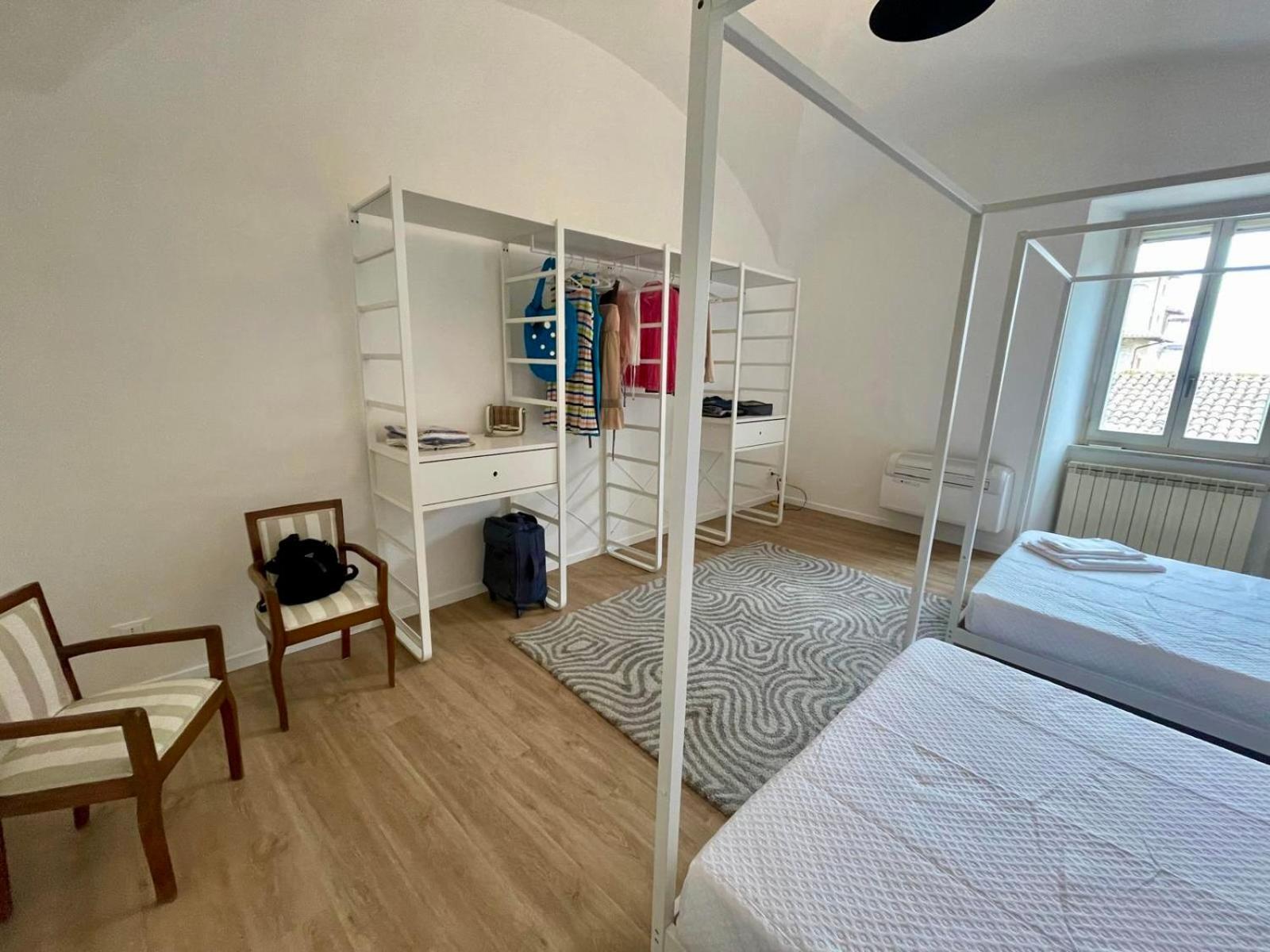 Apartamento Le Volte Di Via Portica Asís Exterior foto